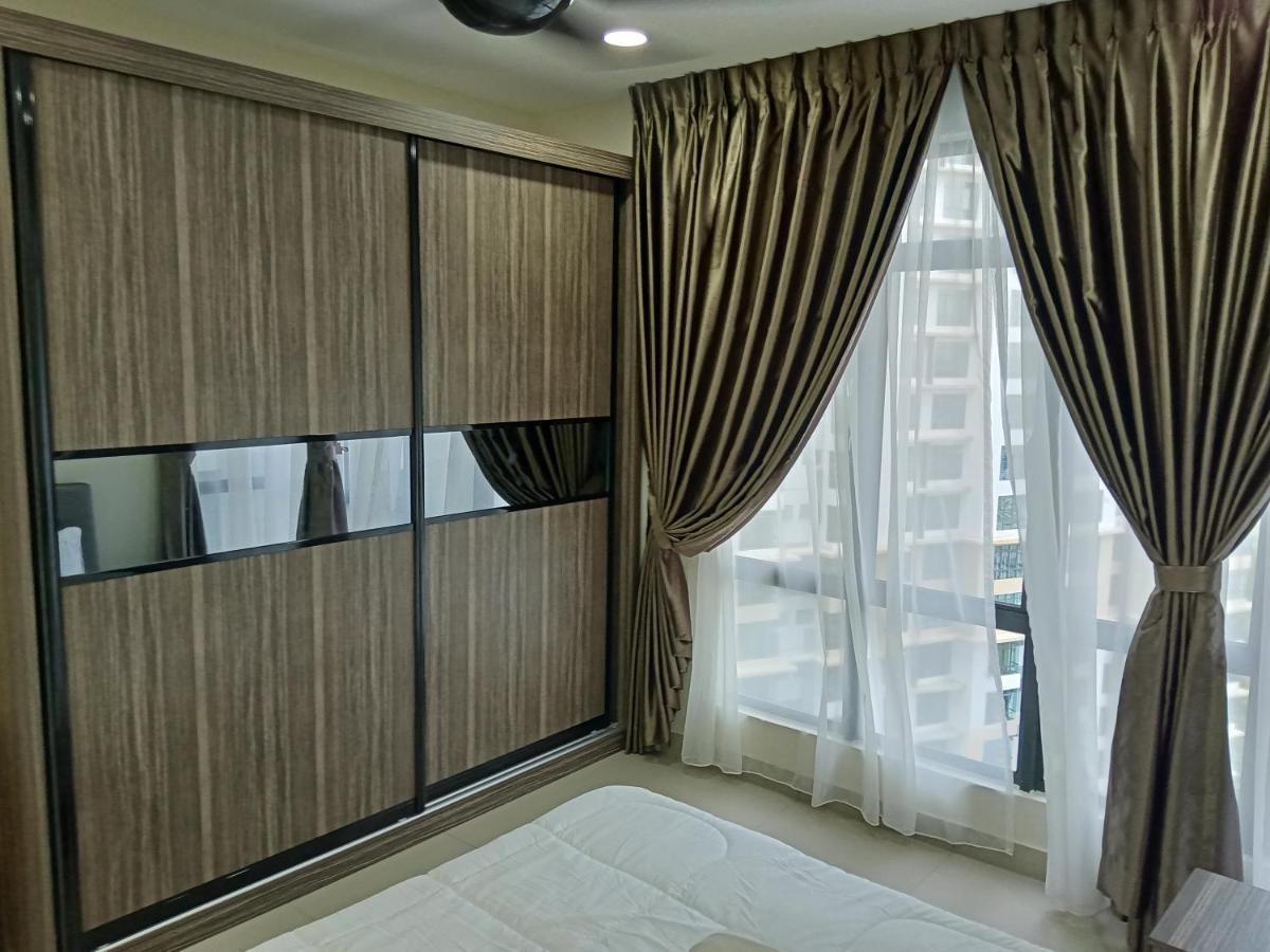 Luxury - 2 With Facility - Mount Austin Jb - Special Offer Apartment